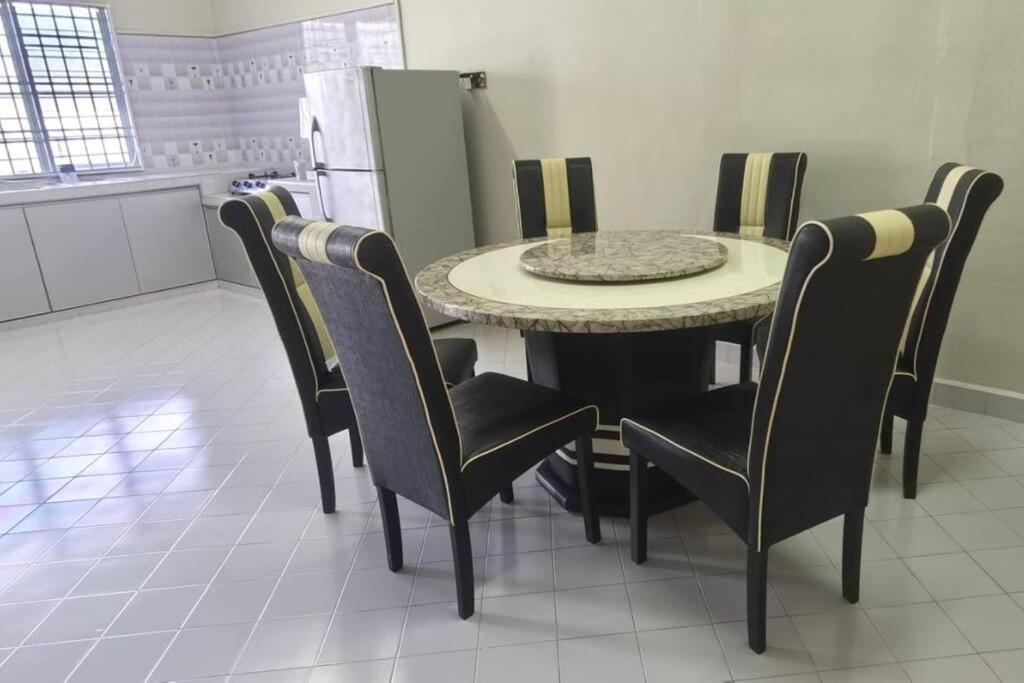 Mersing Spacious 3Bedroom With Free Parking Space Luaran gambar